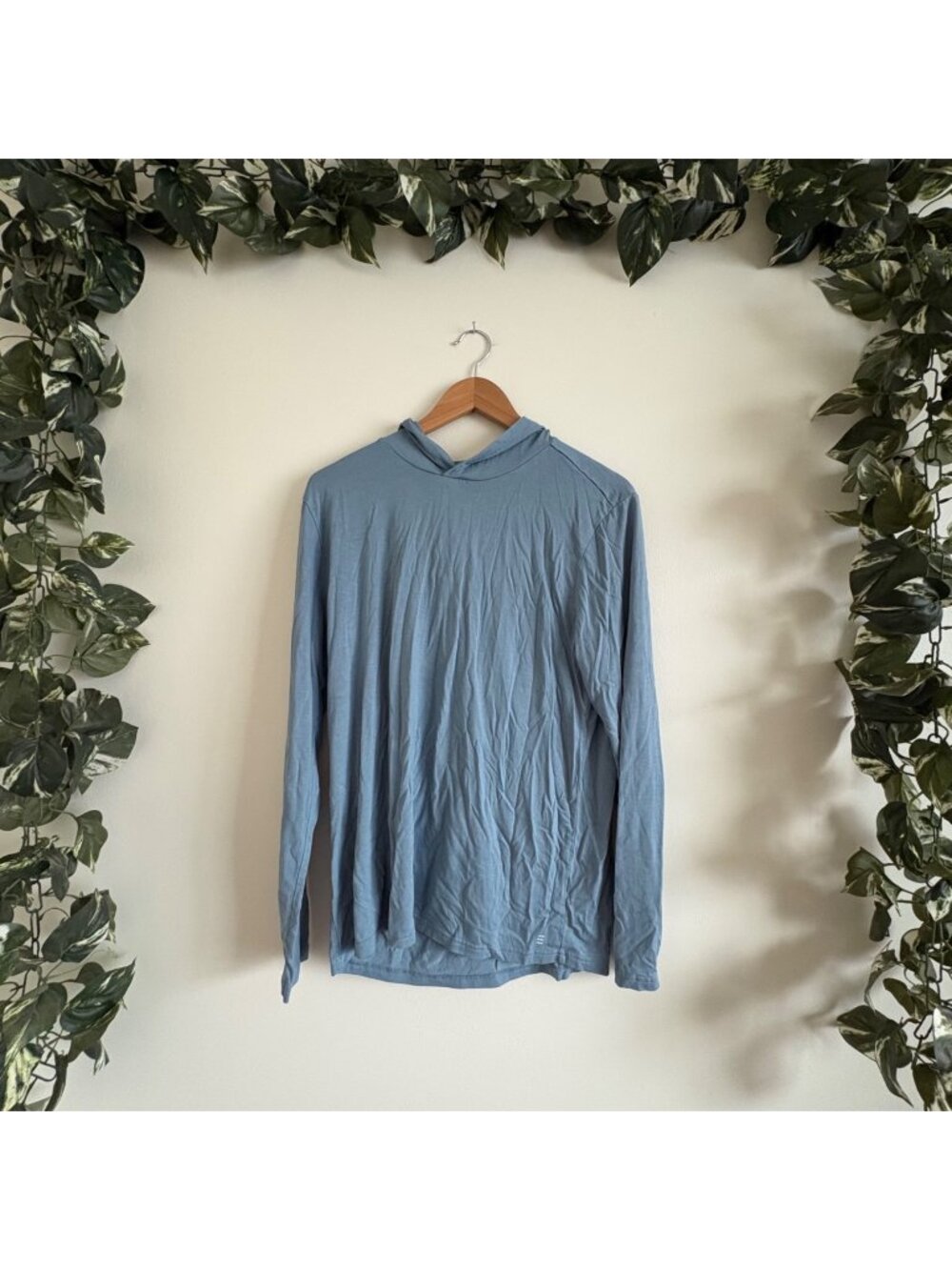 Free Fly Athletic Pullover Lightweight Hooded Jacket Blue Women’s Size L